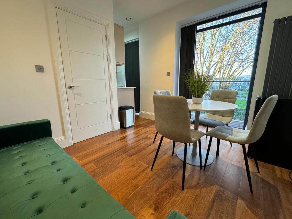 Vila 2 Bed 2 Bath Balcony View Wimbledon Tennis Londýn Exteriér fotografie